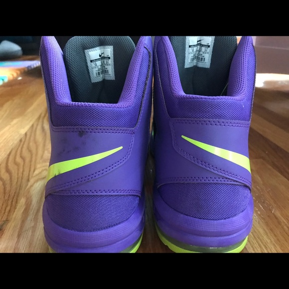 Nike Basketball Shoes Flywire Airmax size 13 - Picture 4 of 6